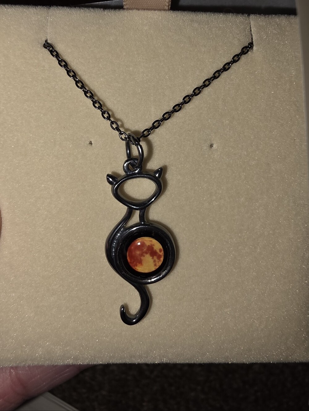 Moonglow Beautiful Cat Necklace New In Box - Picture 2 of 9